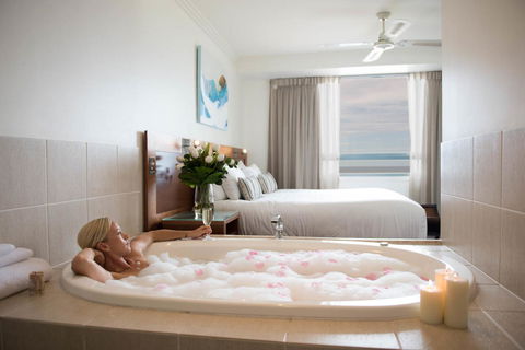 Pinnacles - Hotel QLD 13