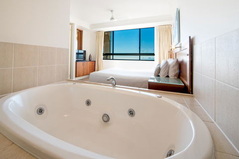 Pinnacles - Hotel QLD 9