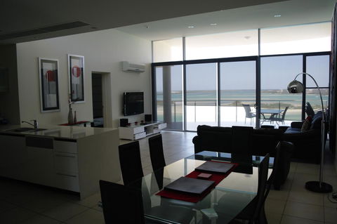 Monaco Caloundra - Hotel QLD 43