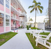 The Pink Hotel Coolangatta - Hotel QLD