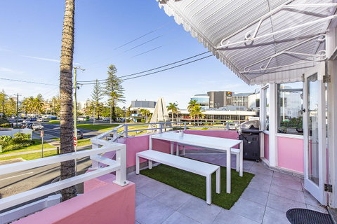 The Pink Hotel Coolangatta - Hotel QLD 6