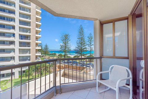 Columbia Beachfront Apartments On Rainbow Bay - Hotel QLD 14