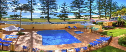 Columbia Beachfront Apartments On Rainbow Bay - Hotel QLD 2