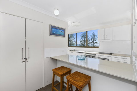 Columbia Beachfront Apartments On Rainbow Bay - Hotel QLD 22