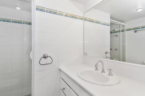 Columbia Beachfront Apartments On Rainbow Bay - Hotel QLD 31