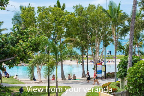 Montipora Unit 3 - In The Heart Of Airlie, Wi-fi And Netflix - Hotel QLD 0