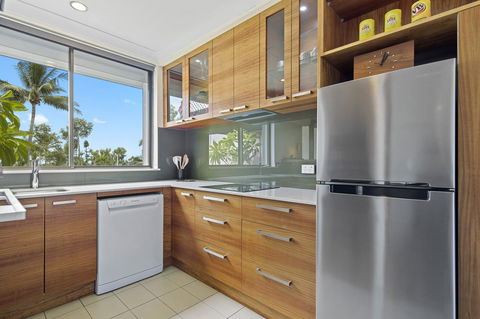 Montipora Unit 3 - In The Heart Of Airlie, Wi-fi And Netflix - Hotel QLD 5
