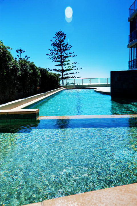 Reflection On The Sea - Hotel QLD 23