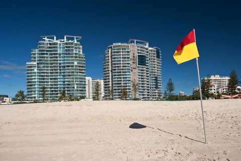 Reflection On The Sea - Hotel QLD 32