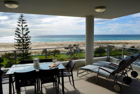 Pure Kirra - Hotel QLD 13