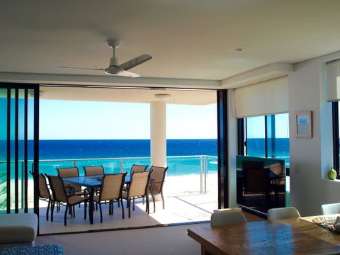 Pure Kirra - Hotel QLD 7