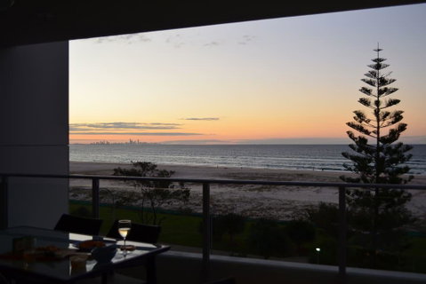 Pure Kirra - Hotel QLD 18