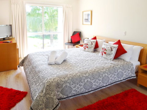 Waterfront Resort Villa With Buggy - Hotel QLD 12