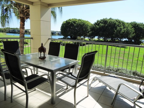 Waterfront Resort Villa With Buggy - Hotel QLD 1