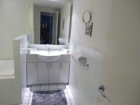 Waterfront Resort Villa With Buggy - Hotel QLD 13