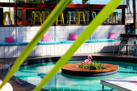 Komune Resort And Beach Club Greenmount Beach - Hotel QLD 4