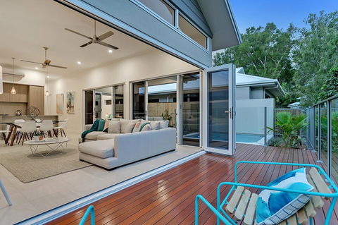 Oceans Edge Holiday Home - Hotel QLD 4