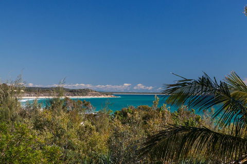 Cylinder Beach Mooloomba Unit 3 - Hotel QLD 1