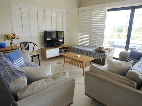 Cylinder Beach Mooloomba Unit 3 - Hotel QLD 5