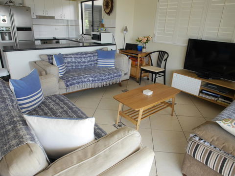 Cylinder Beach Mooloomba Unit 3 - Hotel QLD 4