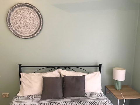 Location! 2BR Town View Unit In Centre Of Airlie. - Hotel QLD 21