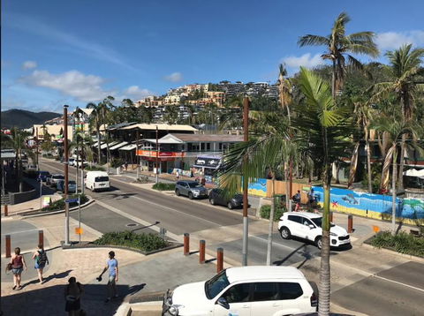 Location! 2BR Town View Unit In Centre Of Airlie. - Hotel QLD 20