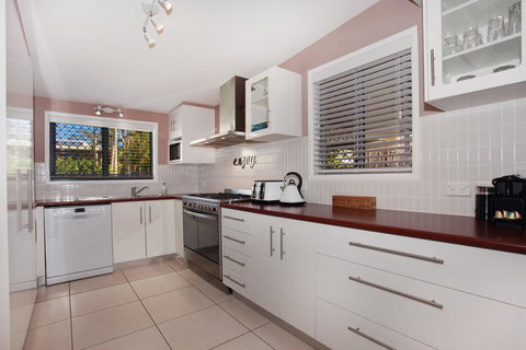 6 Botany Court Marcoola Beach - Pet Friendly 500 Bond - Hotel QLD 10