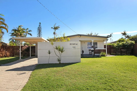 6 Botany Court Marcoola Beach - Pet Friendly 500 Bond - Hotel QLD 0