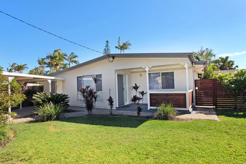 6 Botany Court Marcoola Beach - Pet Friendly 500 Bond - Hotel QLD 1