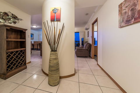 Paradise Penthouse At Waves - Airlie Beach - Hotel QLD 19
