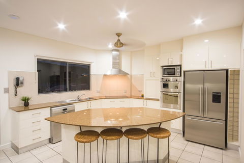 Portside Whitsunday Luxury Holiday Apartments - Hotel QLD 25