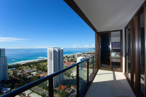 High Floor Ocean View Suites Broadbeach - Hotel QLD 16