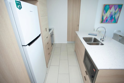 High Floor Ocean View Suites Broadbeach - Hotel QLD 10