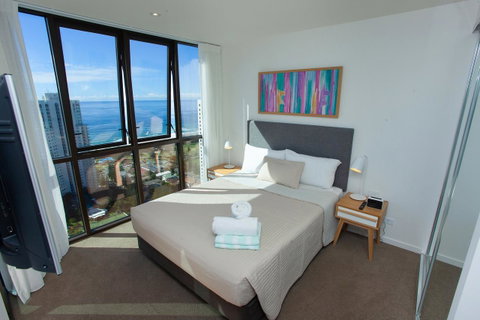 High Floor Ocean View Suites Broadbeach - Hotel QLD 21