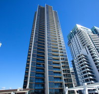 High Floor Ocean View Suites Broadbeach - Hotel QLD