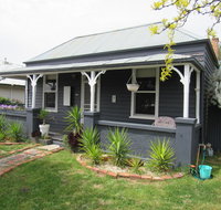 Welcome Stranger Cottage - Hotel QLD