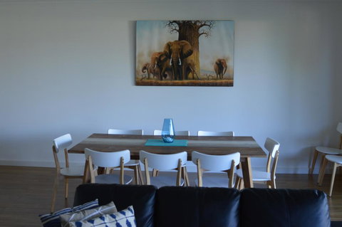 Western Breeze - Hotel QLD 3