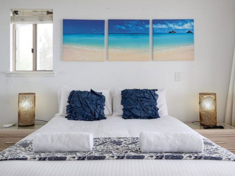 Whale Watch 40 - Hotel QLD 3