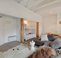 Whiskey Flat 2 - Hotel QLD