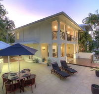 Whispering Palms - Hotel QLD