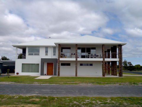 White Caps B&B Apartment - Hotel QLD 1