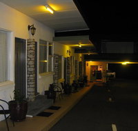 White Manor Motel - Hotel QLD