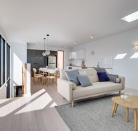 White Room Apartments - Hotel QLD