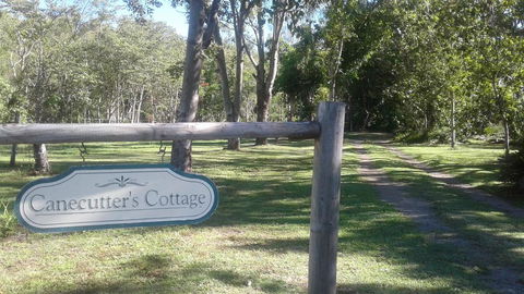Whitsunday Cane Cutters Cottage - Hotel QLD 1