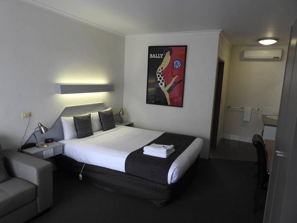 Rutherglen VIC Hotel QLD