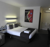 Wine Village Motor Inn - Hotel QLD