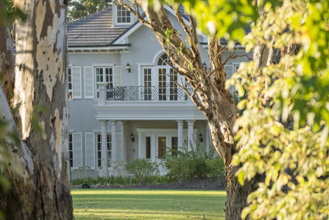 Yatahlia Manor Luxury Homestay - Hotel QLD 1