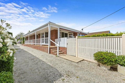 YIN-YANG - MOUNT ELIZA - Hotel QLD 3