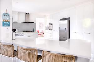 Relax At Bokarina Beach House Walk To Beach Relax By The Pool - Hotel QLD 3