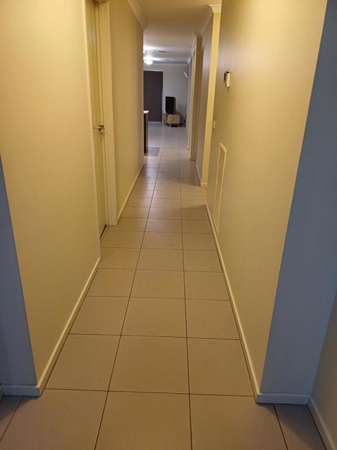 A Beautiful And Spacious Home - Hotel QLD 0